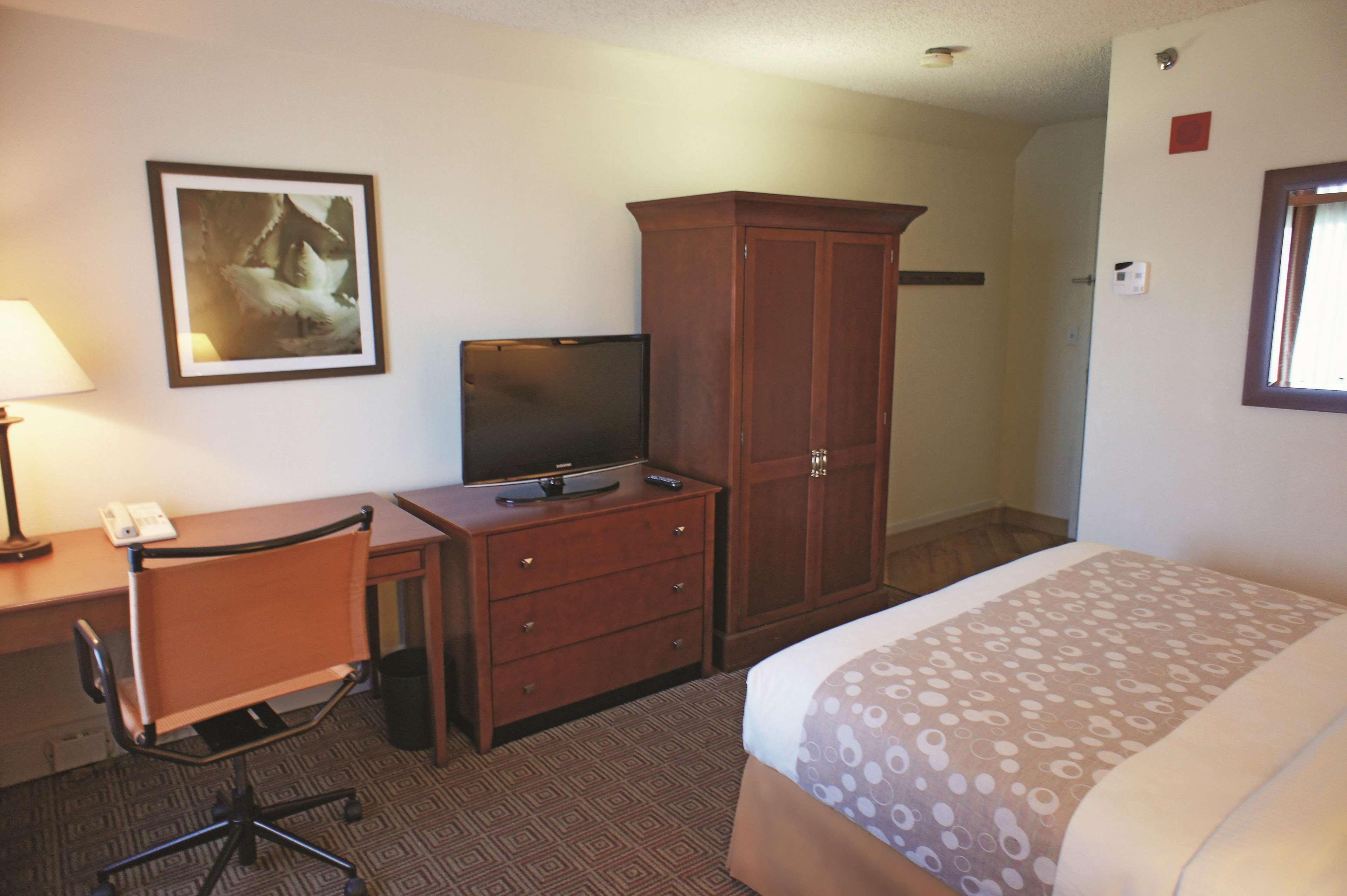 La Quinta By Wyndham Stamford / New York City Exterior foto