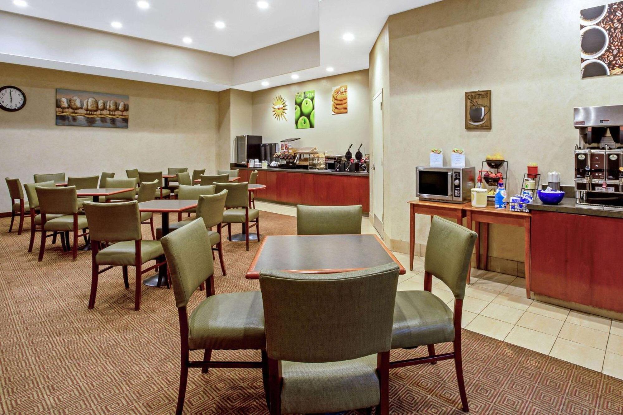 La Quinta By Wyndham Stamford / New York City Exterior foto