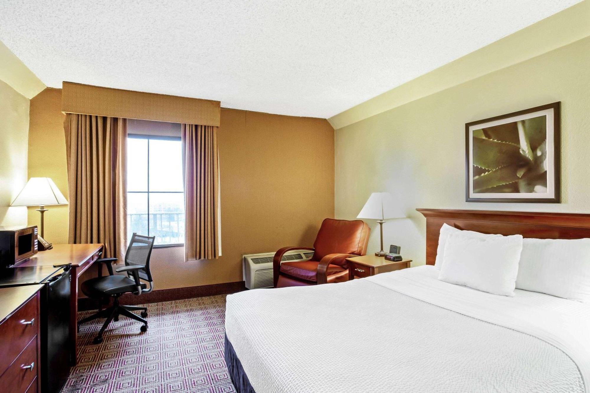 La Quinta By Wyndham Stamford / New York City Exterior foto